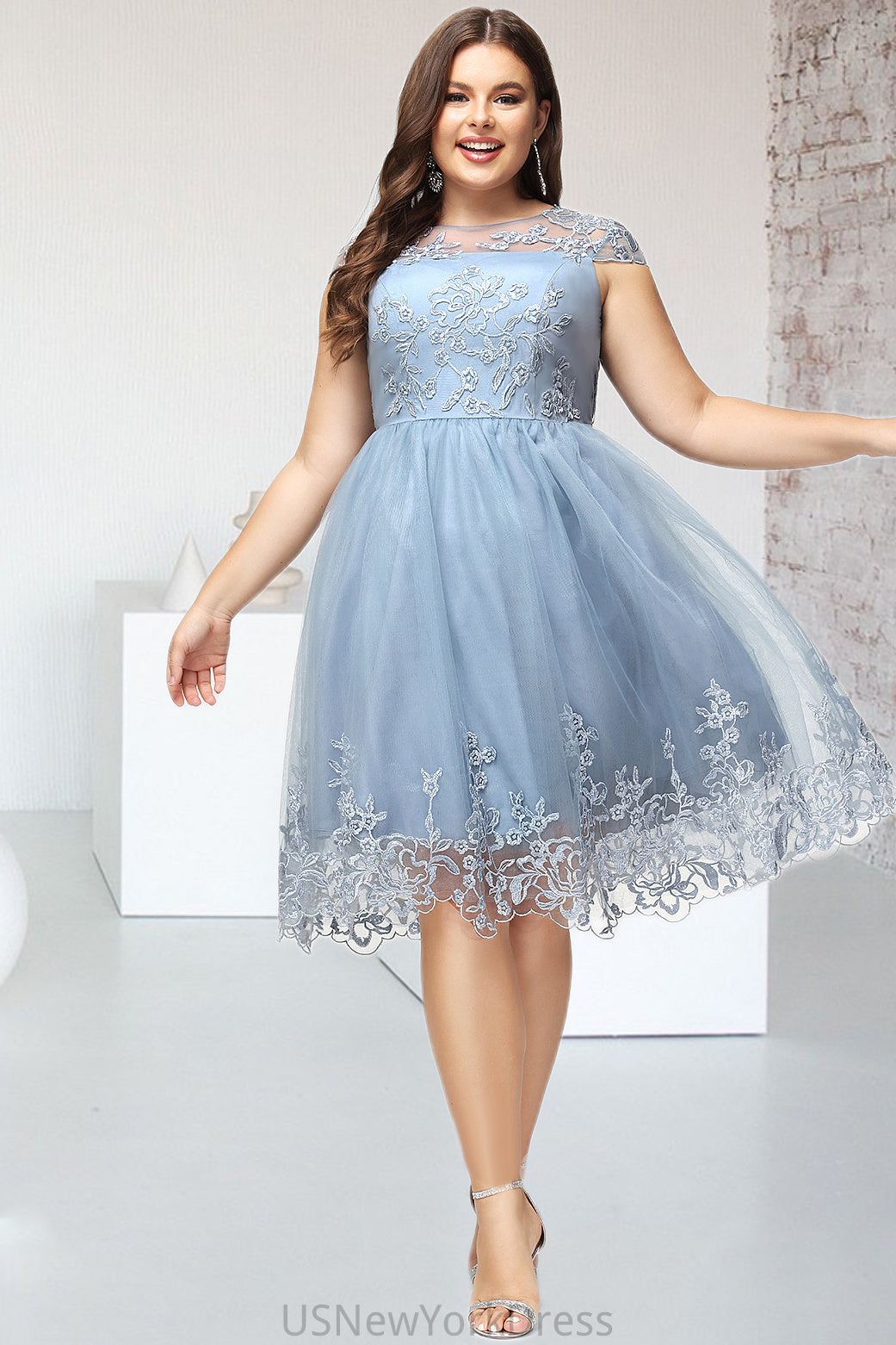 Vanessa A-line Scoop Knee-Length Lace Tulle Homecoming Dress With Sequins DJP0020579