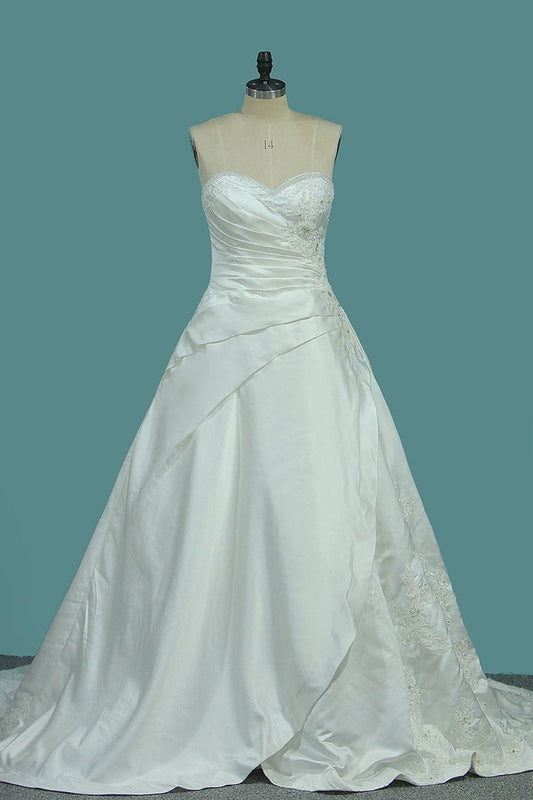 2024 A Line Satin Sweetheart Wedding Dresses With Applique And Beads