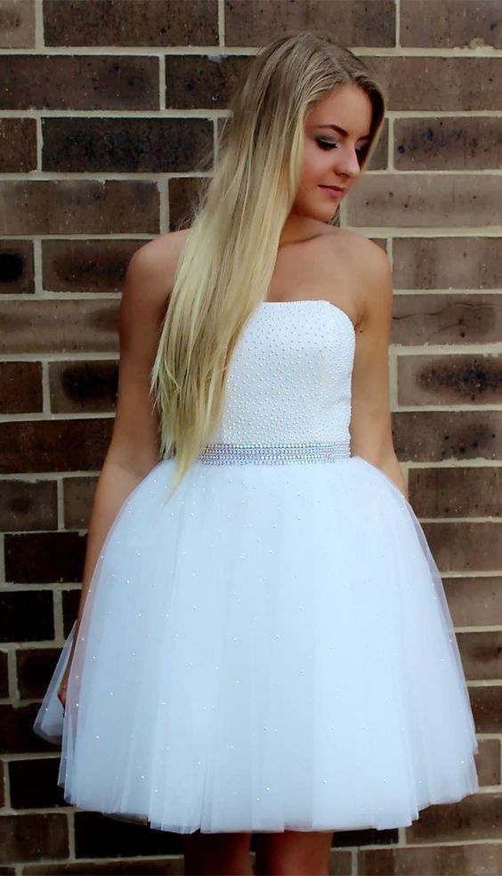 Strapless Ball Gown Tulle Beading Short Eva Homecoming Dresses White Pleated Princess