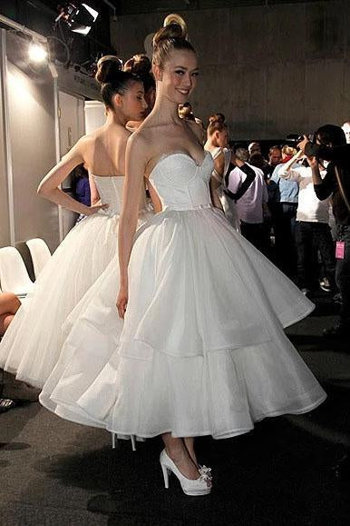 A Line Strapless Sweetheart Organza Tea Length Wedding Dresses, Prom Dresses SRS15496