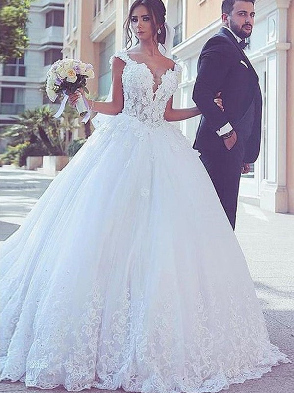Sweep/Brush Ball Sleeveless Train Sweetheart Gown Lace Tulle Wedding Dresses