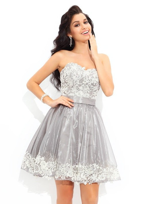 Sleeveless Short A-Line/Princess Lace Sweetheart Tulle Cocktail Dresses