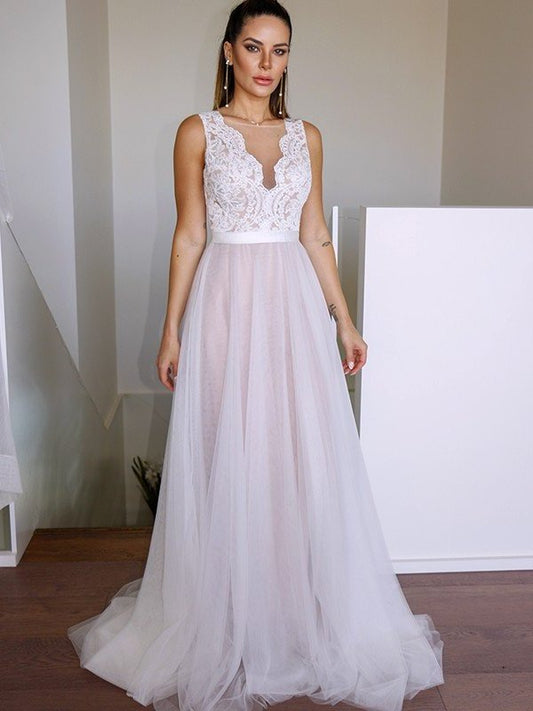 A-Line/Princess Lace Sleeveless Scoop Tulle Sweep/Brush Train Wedding Dresses