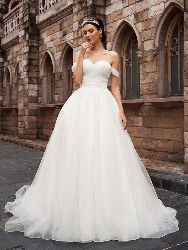 Sleeveless Off-the-Shoulder Tulle A-Line/Princess Ruched Court Train Wedding Dresses