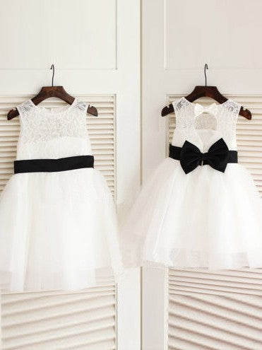 A-line/Princess Sleeveless Bowknot Scoop Long Tulle Dresses