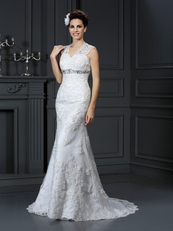 Sheath/Column Beading Sleeveless V-neck Long Lace Wedding Dresses