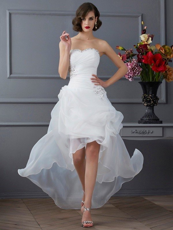 Low Beading Sleeveless High Sweetheart A-Line/Princess Organza Wedding Dresses