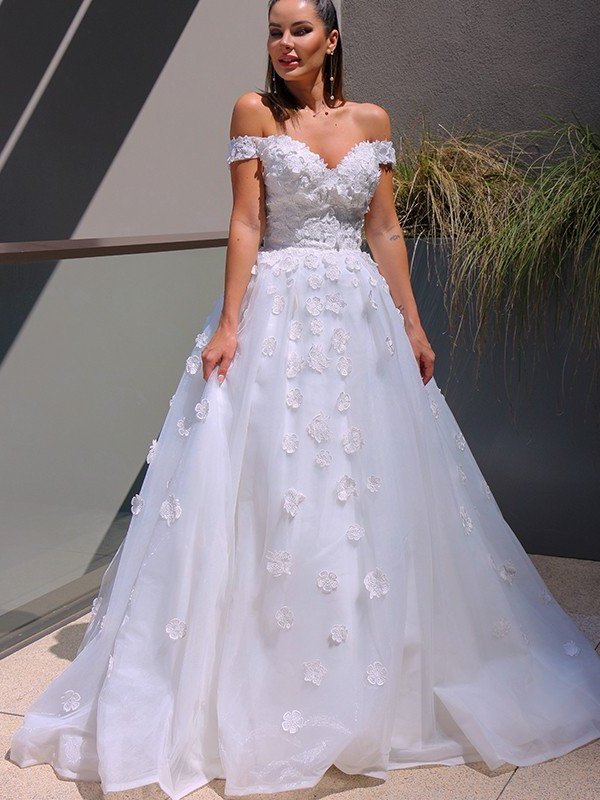 V-neck Tulle Gown Sleeveless Chapel Ball Applique Train Wedding Dresses