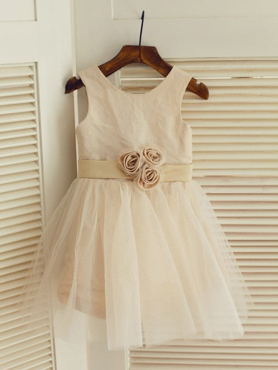 A-line/Princess Sleeveless Scoop Sash/Ribbon/Belt Long Tulle Dresses