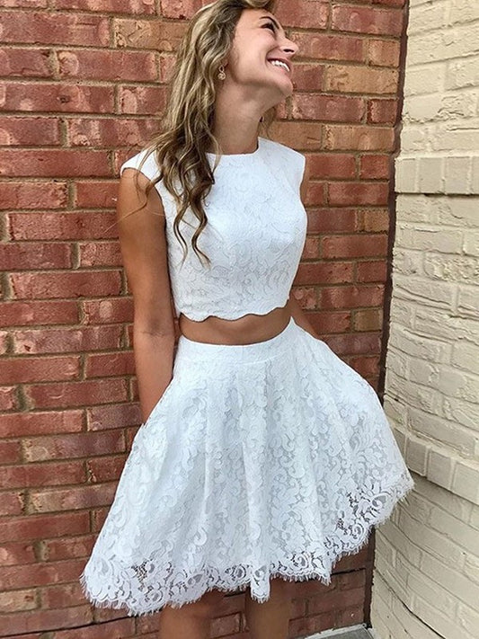A-Line/Princess Sleeveless Lace Lace Scoop Short/Mini Homecoming Dresses