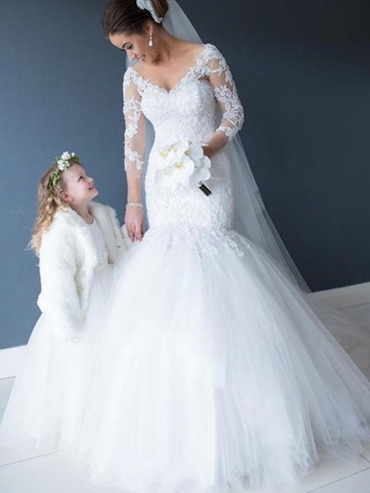 Court Sleeves 3/4 V-neck Tulle Trumpet/Mermaid Lace Train Wedding Dresses