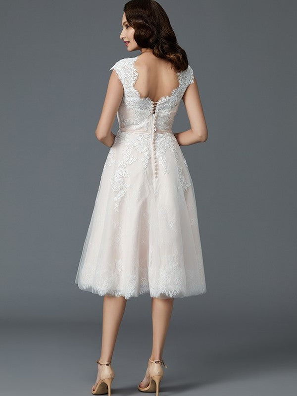 Sleeveless Knee-Length Bateau A-Line/Princess Tulle Wedding Dresses