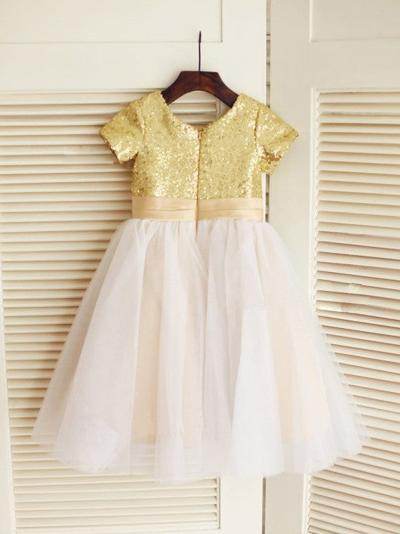 Short Sequin A-line/Princess Sleeves Scoop Long Tulle Dresses