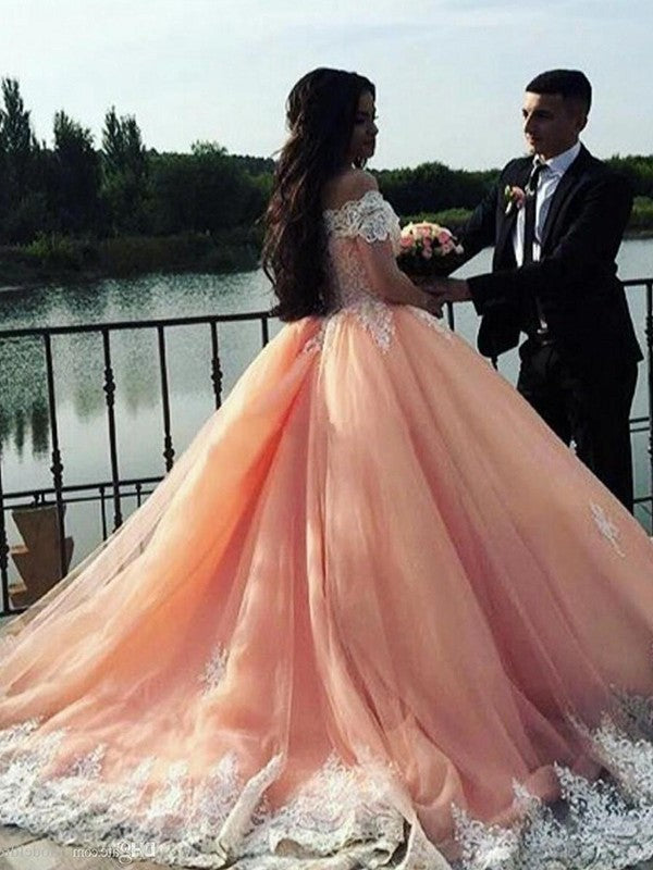 Train Gown Off-the-Shoulder Court Ball Sleeveless Tulle Lace Dresses