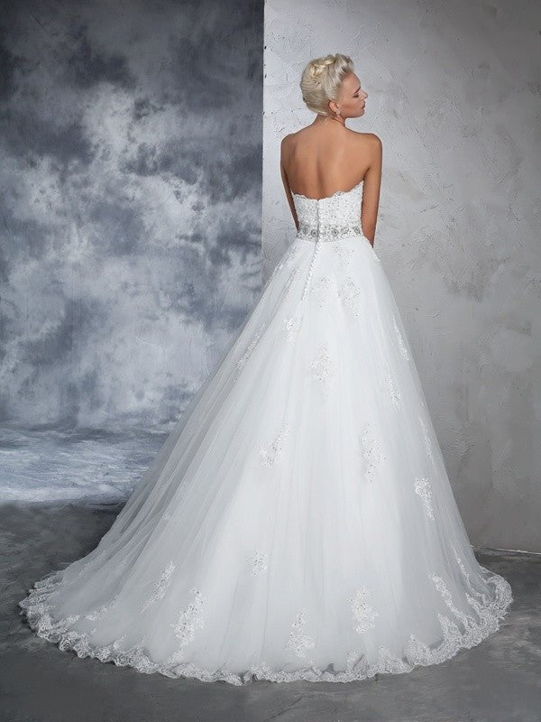 Long Sweetheart Gown Applique Sleeveless Ball Net Wedding Dresses