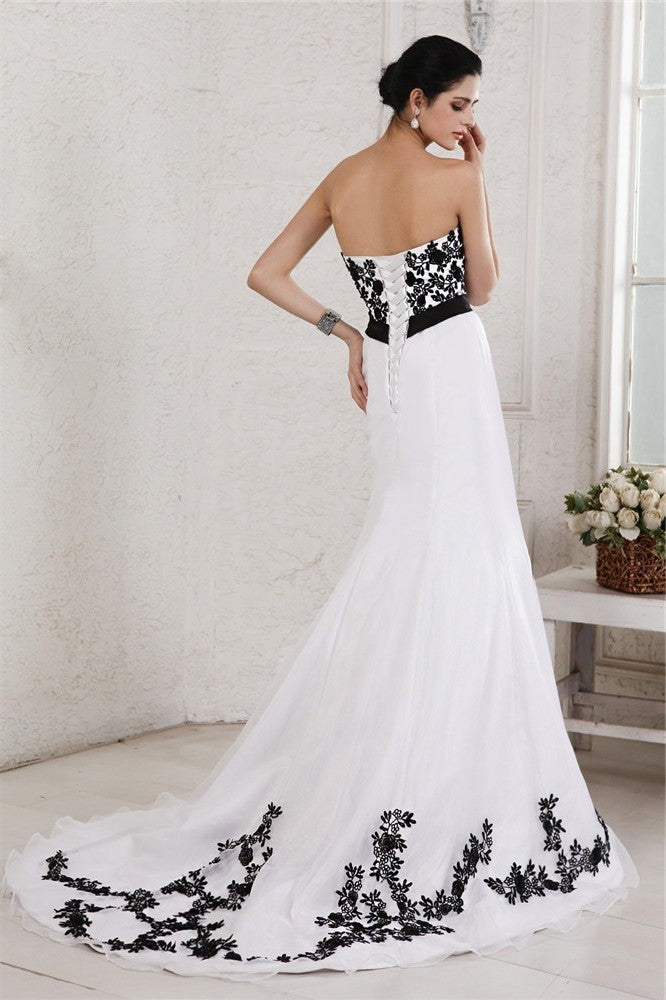 Net Sweetheart Sleeveless A-Line/Princess Long Sash Embroidery Satin Wedding Dresses