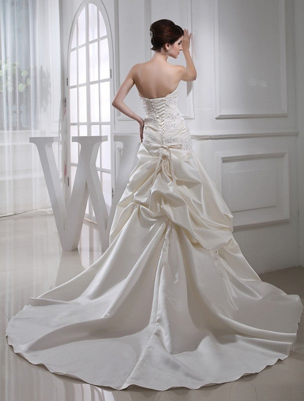 Long Trumpet/Mermaid Sleeveless Beading Satin Strapless Wedding Dresses
