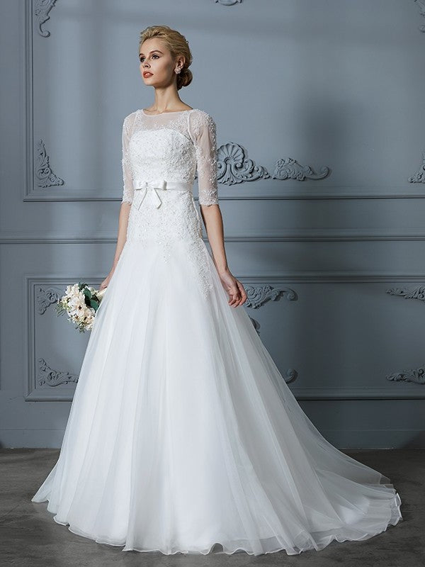 Lace Court Sleeves 1/2 Scoop Train A-Line/Princess Tulle Wedding Dresses