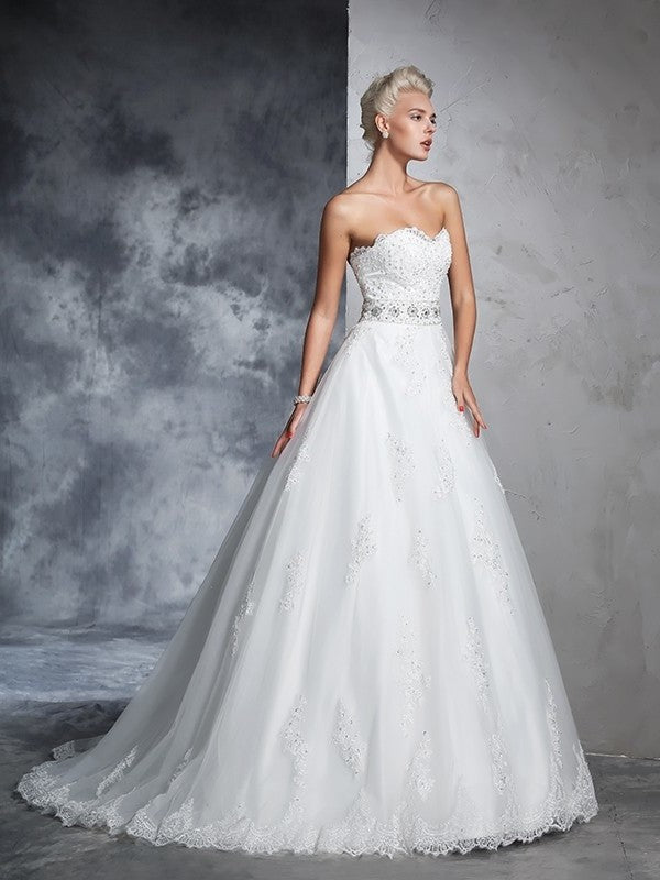 Long Sweetheart Gown Applique Sleeveless Ball Net Wedding Dresses