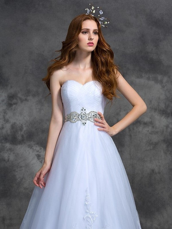 Long A-line/Princess Sleeveless Beading Sweetheart Satin Wedding Dresses