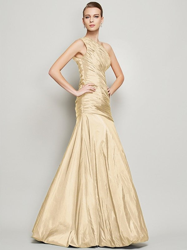 A-Line/Princess One-Shoulder Pleats Long Sleeveless Taffeta Bridesmaid Dresses