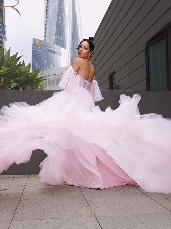 Sleeves A-Line/Princess Short Applique Sweetheart Tulle Court Train Wedding Dresses