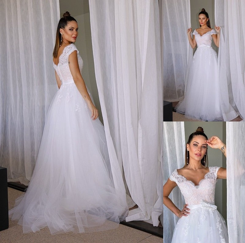 A-Line/Princess V-neck Tulle Lace Sleeveless Floor-Length Wedding Dresses